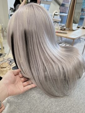 イェッカ パビル(YECCA pabil) ホワイトシルバー(ブリーチ2回~)