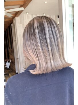 ラグーン(LAGOON) バレイヤージュグレージュハイライトダブルカラーケアブリーチ