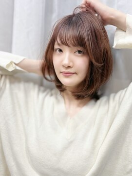 キンヘアストア(KIN hair store) やわらかく揺れる前髪×軽やかレイヤーボブ