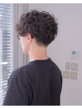 ソレイユ(Soleil) メンズショート/刈り上げ/カーリーヘア/くせ毛カット【松本匡介