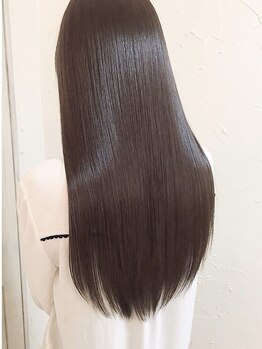 ロアゾブルーミュージアム(L'oiseau Bleu museum)の写真/トリートメントで満足できなかった方へ。新技術の内側から整える髪質改善で、触れた瞬間に違いを感じる髪へ