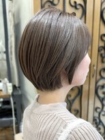 アフロート ルヴア(AFLOAT RUVUA)&nbsp;『岩田莉奈』新宿髪質改善　大人の魅力引き出す丸みショートボブ