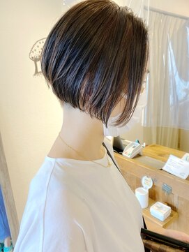 メルト 吉祥寺(melt) 【宮本大輔】刈り上げショート 小顔 前下がり 刈り上げボブ 暗髪