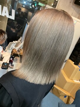 ラフ 難波店(LAFF) #黒髪#ボブルフ#ネビージュ#小顔#ワンレン