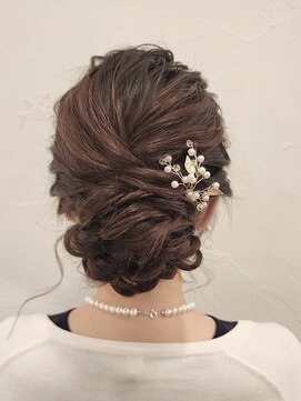 エフェ(effet) ウェーブしためシニヨン