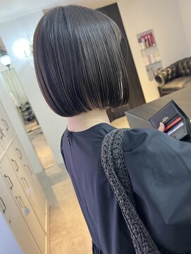 グランドライン(GRAND LINE) 前下がり切りっぱなしボブ