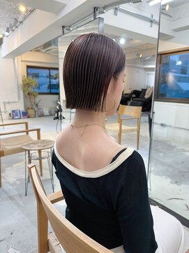 フェイヴィーズ(FavyS) 耳をかけるとアゴ上パツッとラインミニボブ