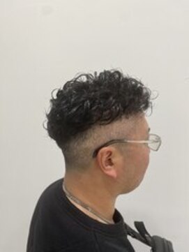 メンズアヴァンス イオンモール和歌山店(MENS AVANCE.) パーマ×ツーブロック×ナチュラルフェード