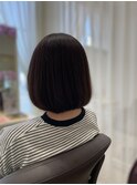 くすみベージュ×丸みボブ