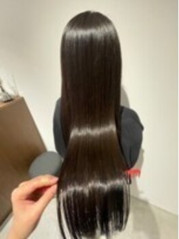 アプレッジ(PLEDGE)の写真/”Aujuaトリートメント”取扱い店☆あなたの髪質に合わせたオーダーメイドのヘアケアで、憧れの美髪へ♪