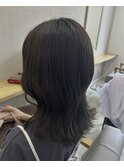 オリーブカラー×くびれヘア