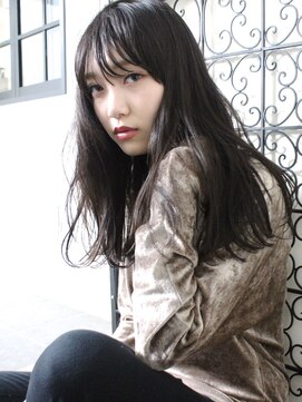 ラリカ(La Rica) 暗髪ロング