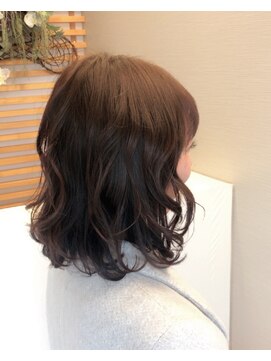 アカラ ヘアー akala hair ふんわりミディアム