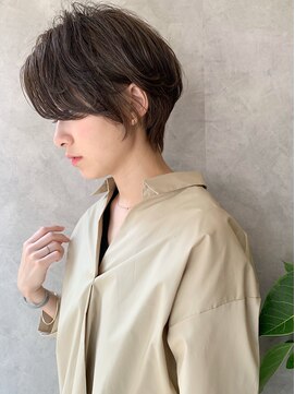 アヴァロン(AVALON) 30、40代にオススメ☆イルミナカラー×絶壁解消ショート