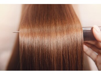 アット ヘアー(at hair)の写真/【煌水(キラスイ)】髪への負担を軽減。キューティクルを整え・毛髪のダメージを抑え・カラーの色持ちUP☆