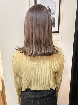 シーバイシー(CxC) シアーベージュ/外ハネ