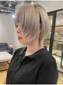 ミニネオウルフマッシュカットヘア伸ばしかけショートヘアカット