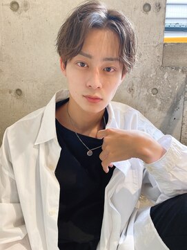 ルービック 和歌山(Rubik's) 前下がりセンターパート/ツイストスパイラルパーマ