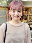毛利/切りっぱなしボブ 20代 ブリーチ ピンクベージュ 暖色 艶