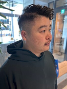 メンズサロン ブロック(Men's Salon bloc) アップバング　ツイストスパイラルパーマ　黒髪　ツーブロック