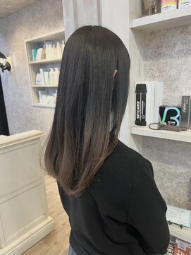 キャアリー(Caary) 福山美容室carry 顔周りレイヤー透明感イルミナカラー10代20代