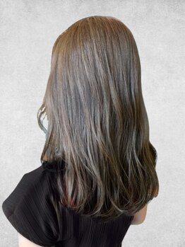 リリーヘアーリベート 浅草橋東口店(LiLiy hair LIBERT'E)の写真/大人女性の為の上質サロン◇髪のお悩みや理想のスタイルを丁寧なカウンセリングでお伺いします♪