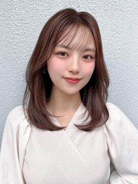 ラルユー 金山(LallYou) ホワイトグレージュ後れ毛が可愛い顔周りレイヤーミニウルフ