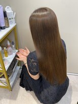 シュヴーブリヤン(cheveux brillants)&nbsp;『ナチュラルな透明感と上質な艶感』大人のミルクブラウンロング