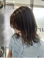 アムール(Amour)&nbsp;ゆるふわミディ♪【インナーカラー/イヤリングカラー/八王子】