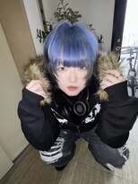 イコ(.ico)&nbsp;ブルー×ブラック　ウルフカット