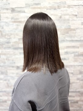 ヴィソップ(V.S.O.P) 自然な艶が続く髪質改善ストレート