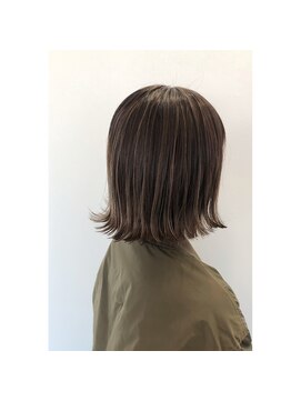 スタイル 成城学園前(STYLE) 簡単スタイリング　切りっぱなし　ハイライトボブ　外ハネボブ