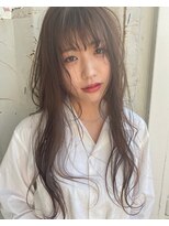 ホワイト(WHITE HAIR@NICOLA)&nbsp;ゆるふわロングシルバーベージュ透明感カラー