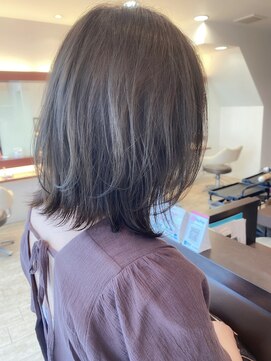 マーリャヘアー(mallia hair) くびれ外ハネミディアム