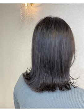 ヘアーアンドメイク ドレス(DRESS) グレージュカラー