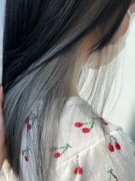 イマジン 川越(IMAGINE) 10代20代大人気！ケアブリーチでグレーシルバーインナーカラー