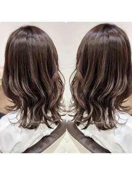 アッシュ 津田沼(Ash) ハイライトミディアムカールスタイル