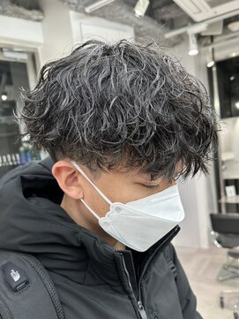 フィフス 天神大名(fifth) 波巻きスパイラルパーマツーブロック刈り上げメンズマッシュ