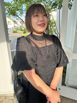 リィベ(Liibe) 20代30代40代#ミニボブ#ダブルカラー#グレージュ