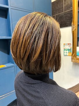 ヘッドルーム ディスティネーション(Head Room Distination) レイヤーで軽やかボブ