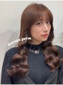 お顔話周りも可愛い韓国風コテ巻き風パーマ