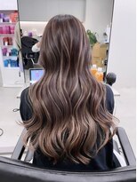 リリット(ReLit)&nbsp;くすみベージュマロンベージュホワイトブロンド細めハイライト