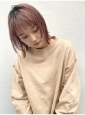 ピンクベージュ/外はねボブ/顔周りカット