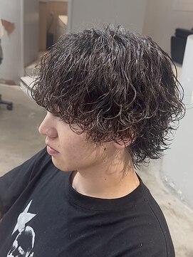 アイトーキョーリタ 渋谷(AI TOKYO Rita) サーフカールツイストシャドウパーマバズカットマレットヘア眉毛