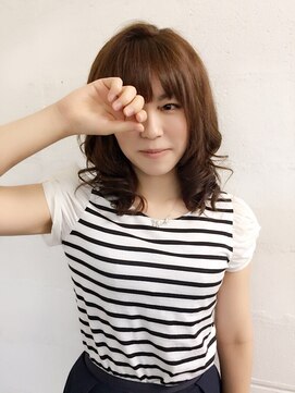 アサクラ シンキタ(ASAKURA SHINKITA) フェミニンカール