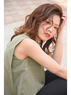 ゴートヘア(GOAT HAIR Hirakata) 【ゴールド_ベージュ】ミディアムレイヤー