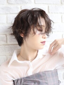 ネオリーブ コパン 鶴見店(Neolive copain) サイドシルエットもハンサムなショートボブ neolivecopain