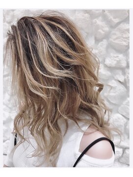 モアナ バイ ヘッドライト 沖縄豊見城店(Moana by HEADLIGHT) Moana豊見城#バレイヤージュ#ブリーチ