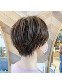 頭の形が綺麗に見える襟足スッキリ丸みショート ベージュ 川崎