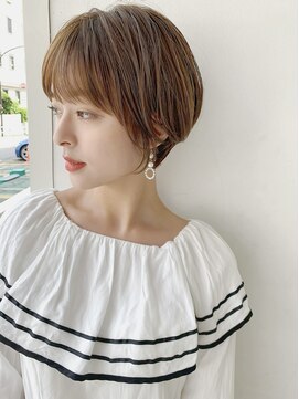 ユーリー(juurii) ラフに動くトップふんわり上品大人丸みショート20代30代40代